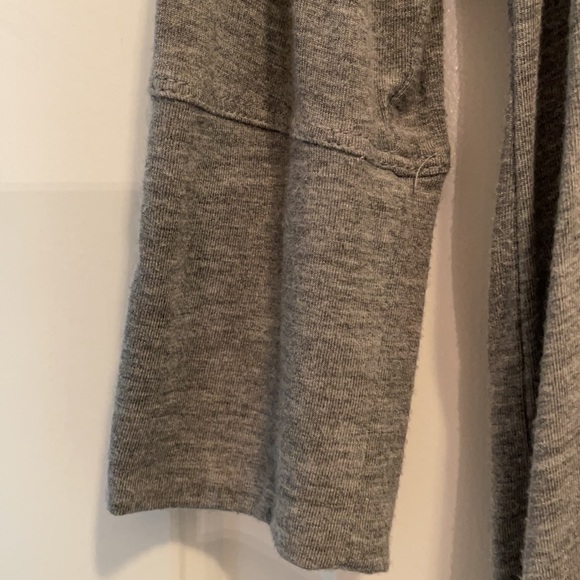 Peach Athleisure Wear Grey Model top - Picture 2 of 3